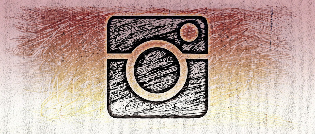 Instagram “Adventist” Filter Removes Jewelry